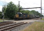 CSX 8319 leads L042 heading to Manville Yard